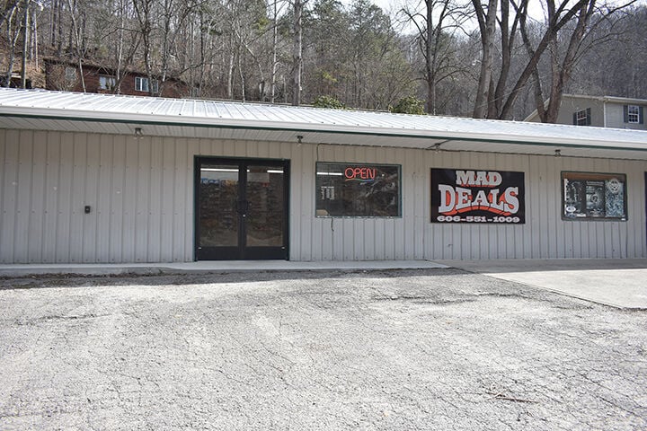 Mad Deals opens in Perry County
